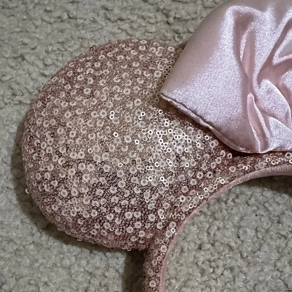 Disney Parks Pink and Rose Gold Sequin Minnie Mouse Ear Headband - Picture 3 of 7